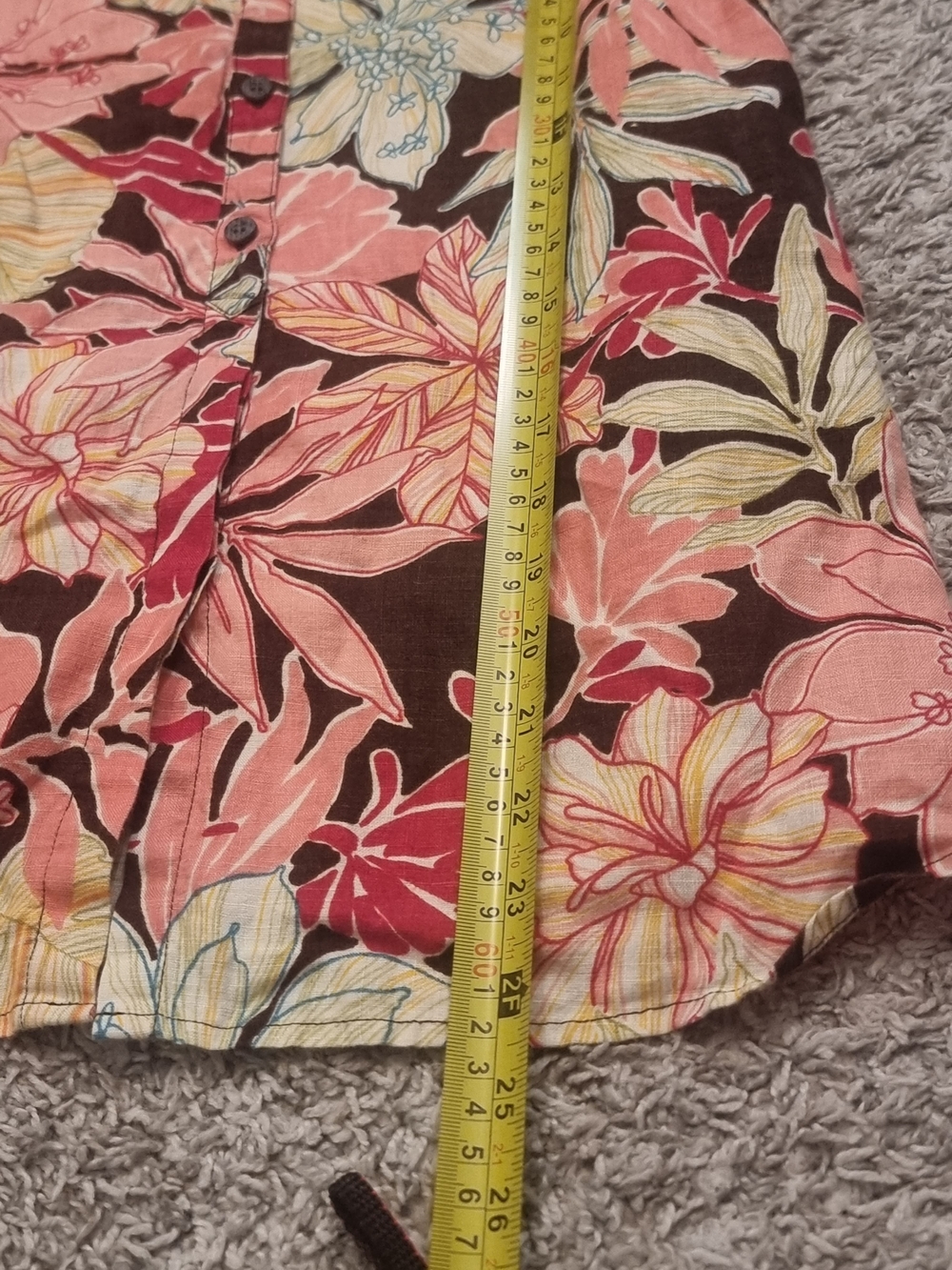 Liz Claiborne Black Sleeveless Floral Button-Down Top with Red and Orange Blooms - Picture 10 of 11